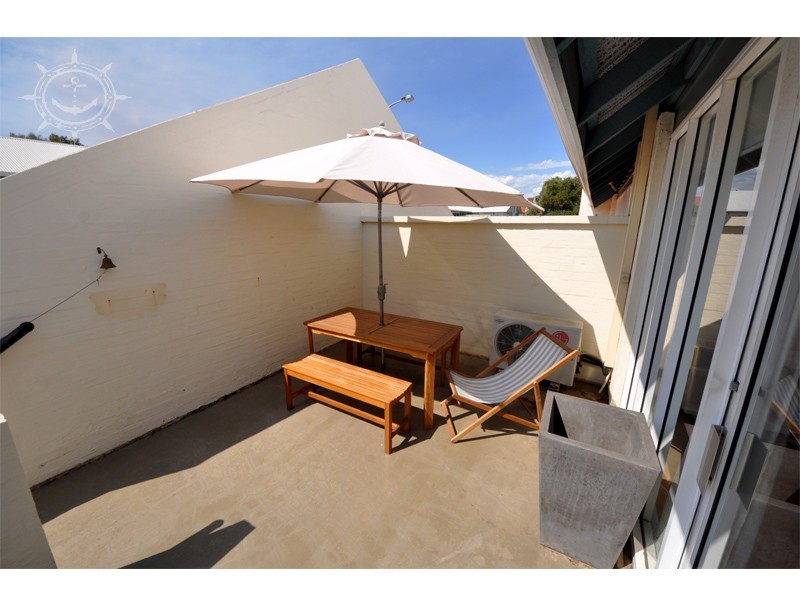 18/3 Ellen Street, Fremantle WA 6160