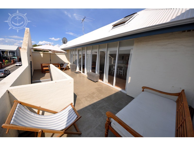 18/3 Ellen Street, Fremantle WA 6160