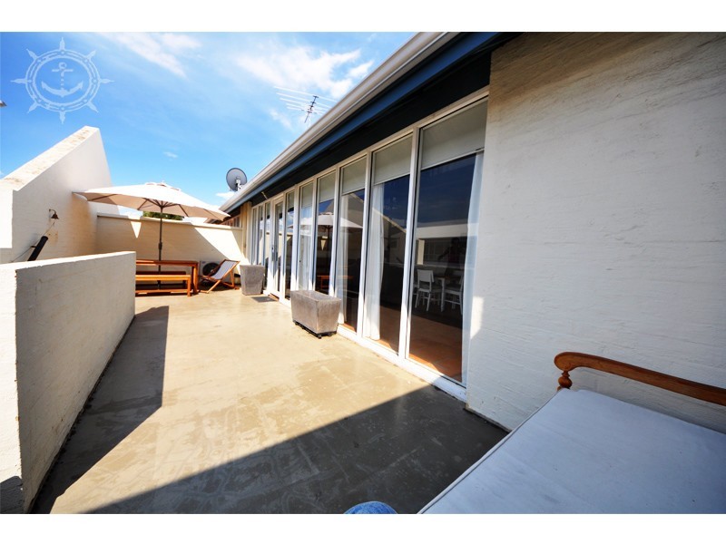 18/3 Ellen Street, Fremantle WA 6160