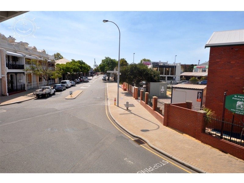 18/3 Ellen Street, Fremantle WA 6160