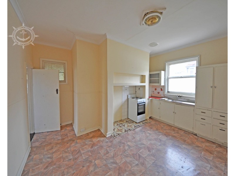 42A Hammad Street, Palmyra WA 6157