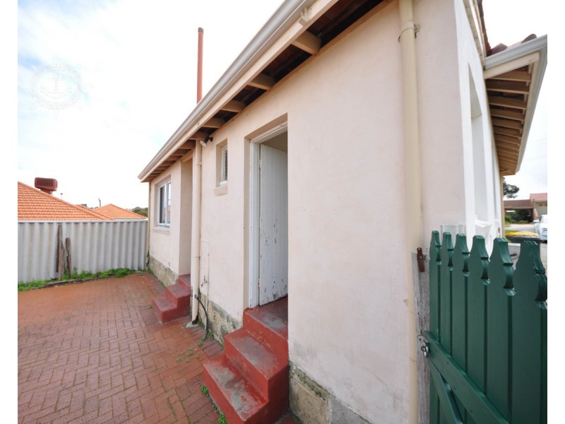 42A Hammad Street, Palmyra WA 6157