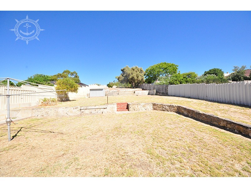 11 Lewington St, Beaconsfield WA 6162