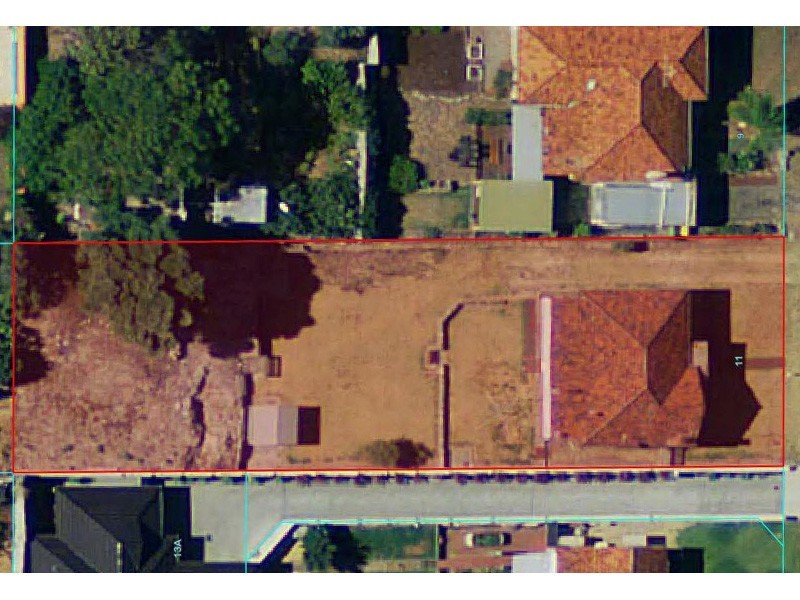 11 Lewington St, Beaconsfield WA 6162