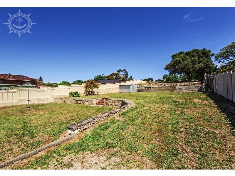 11 Lewington St, Beaconsfield WA 6162