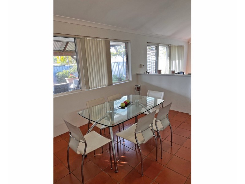 5 Cherniss Court, Success WA 6164