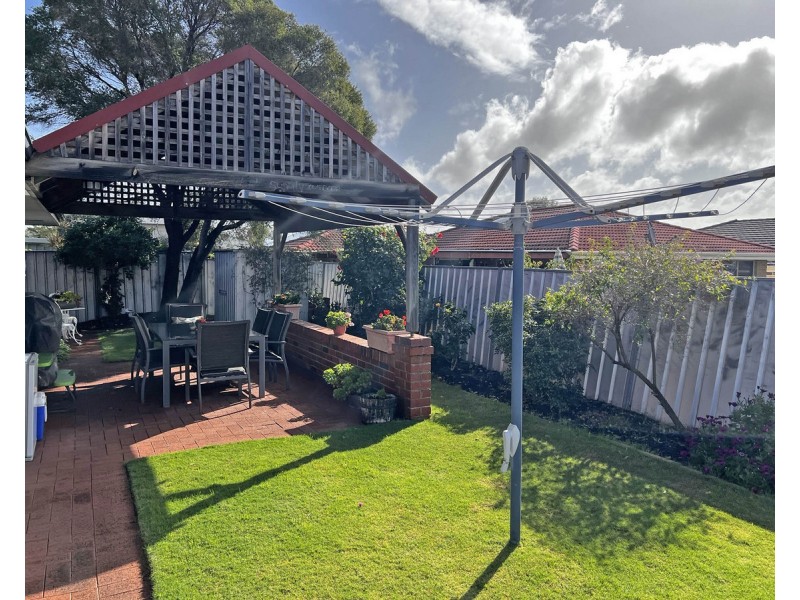 5 Cherniss Court, Success WA 6164