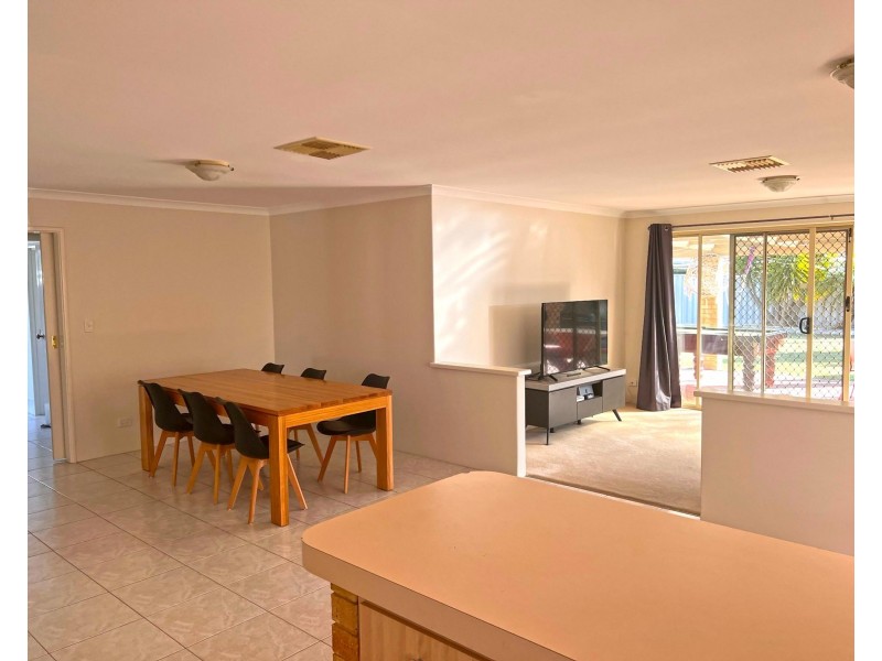 10 Folland Parade, Atwell WA 6164