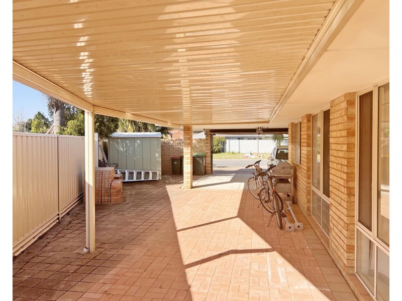 10 Folland Parade, Atwell WA 6164