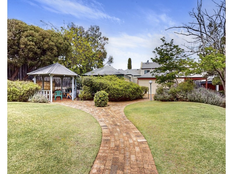 40 Speedy Cheval Street, East Fremantle WA 6158