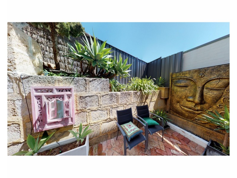2/74 Preston Point Road, East Fremantle WA 6158