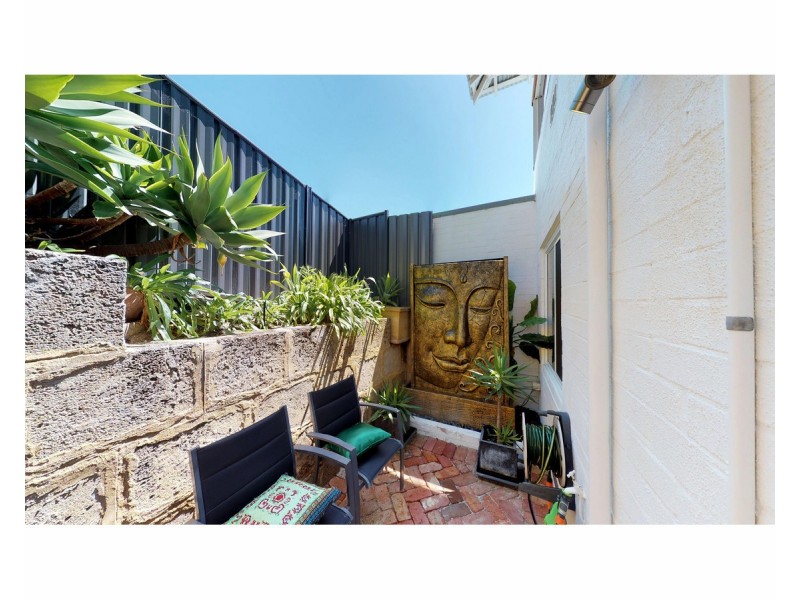 2/74 Preston Point Road, East Fremantle WA 6158