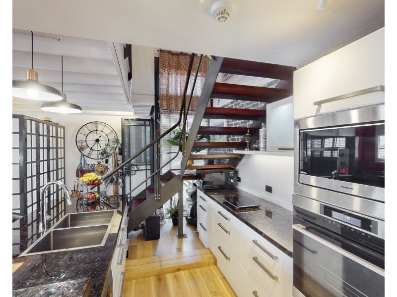 1/13 Cantonment Street, Fremantle WA 6160