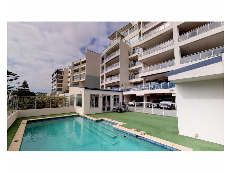 25/52 ROLLINSON Road, North Coogee WA 6163