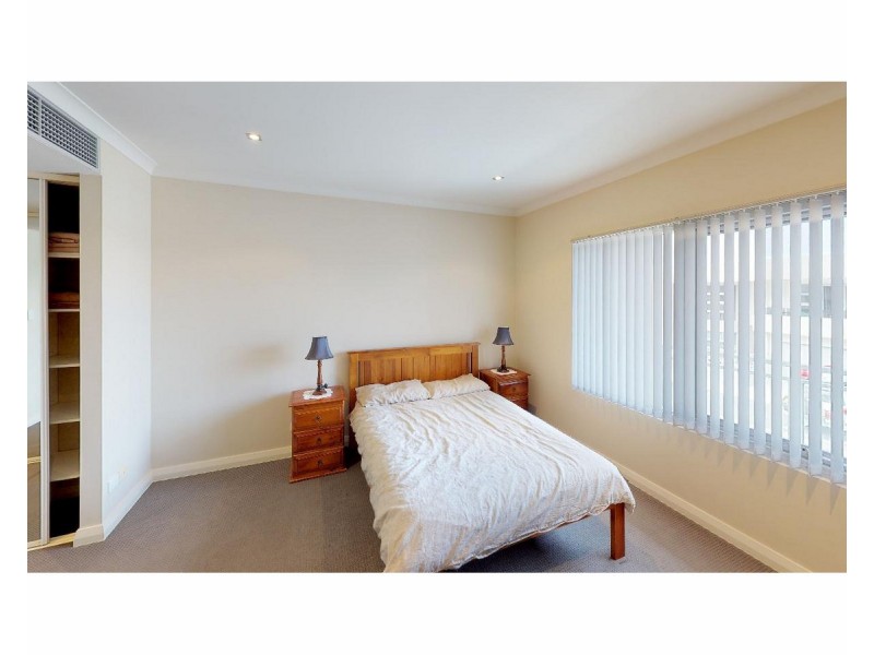 25/52 ROLLINSON Road, North Coogee WA 6163