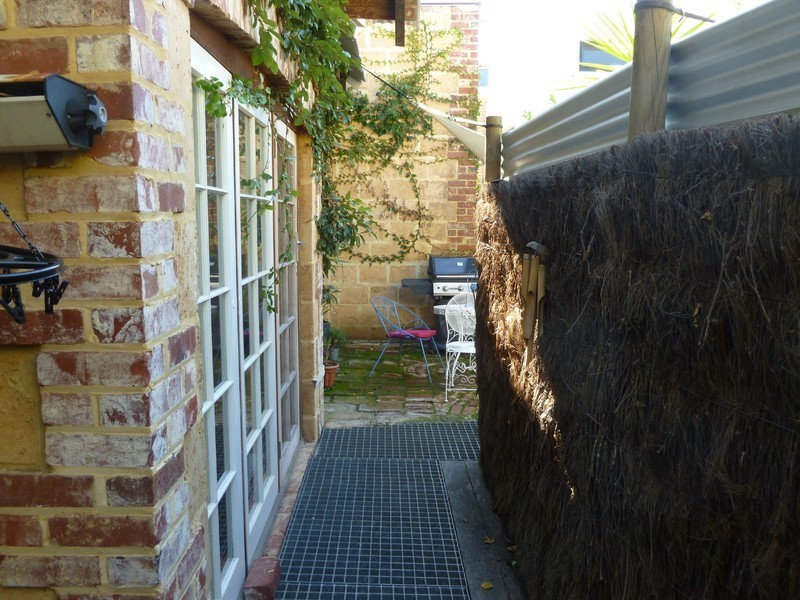 5A Inverlieth Street, Fremantle WA 6160