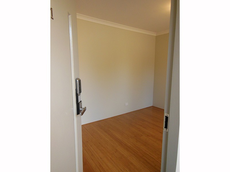 1/70 Davilak Avenue, Hamilton Hill WA 6163