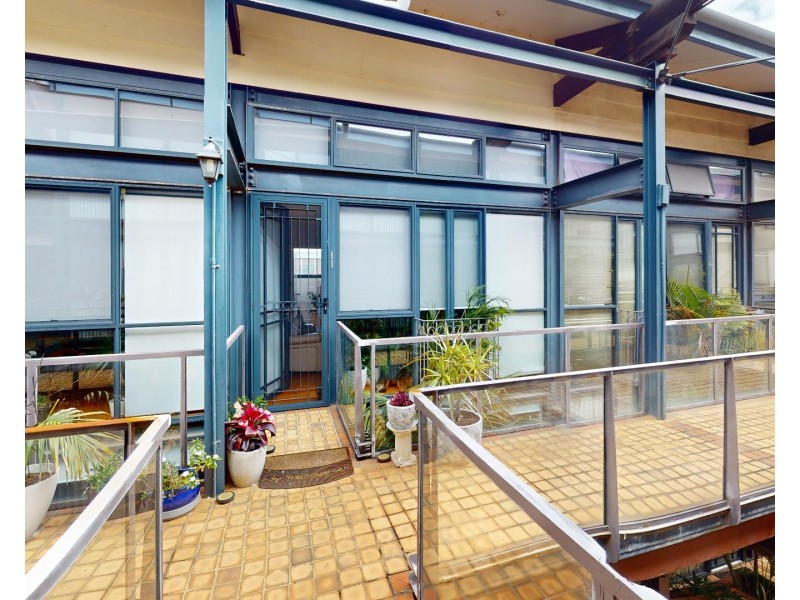 18/13-15 Cantonment Street, Fremantle WA 6160