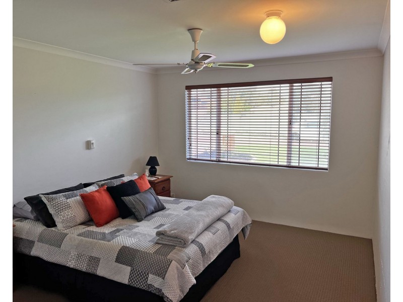 5 Cherniss Court, Success WA 6164