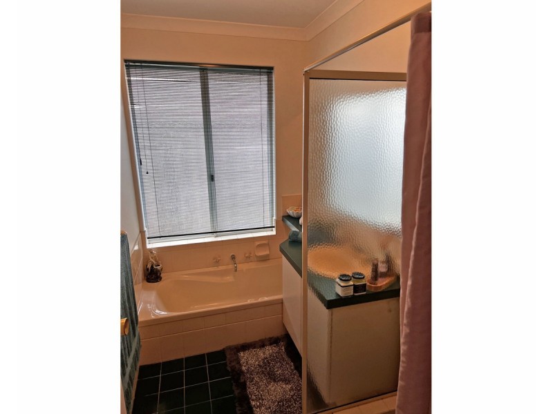 5 Cherniss Court, Success WA 6164