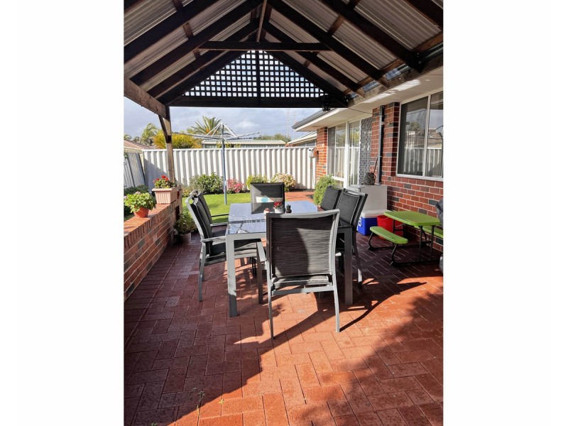 5 Cherniss Court, Success WA 6164