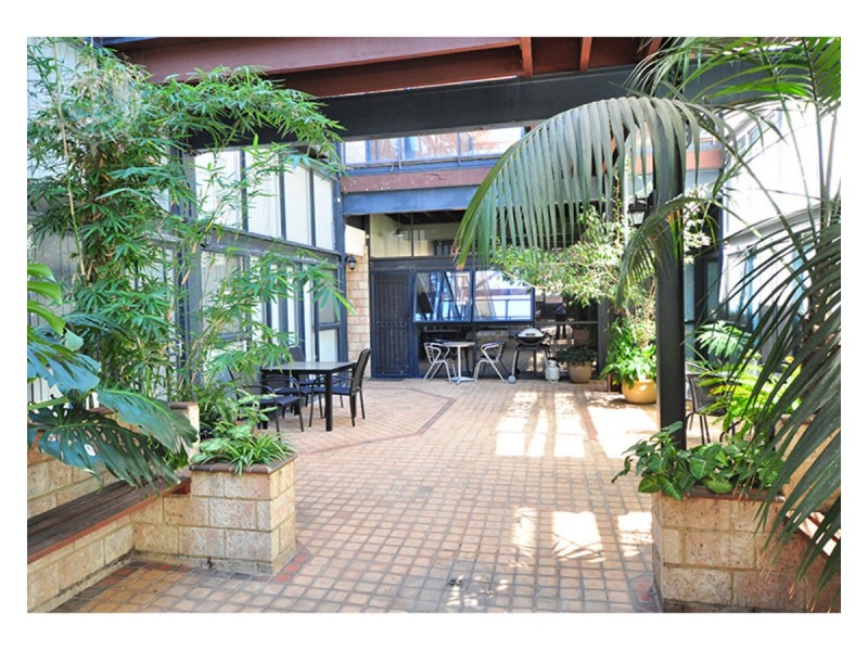 31/13-15 Cantonment Street, Fremantle WA 6160