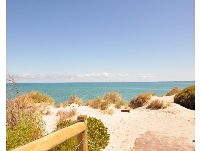 25/52 ROLLINSON Road, North Coogee WA 6163