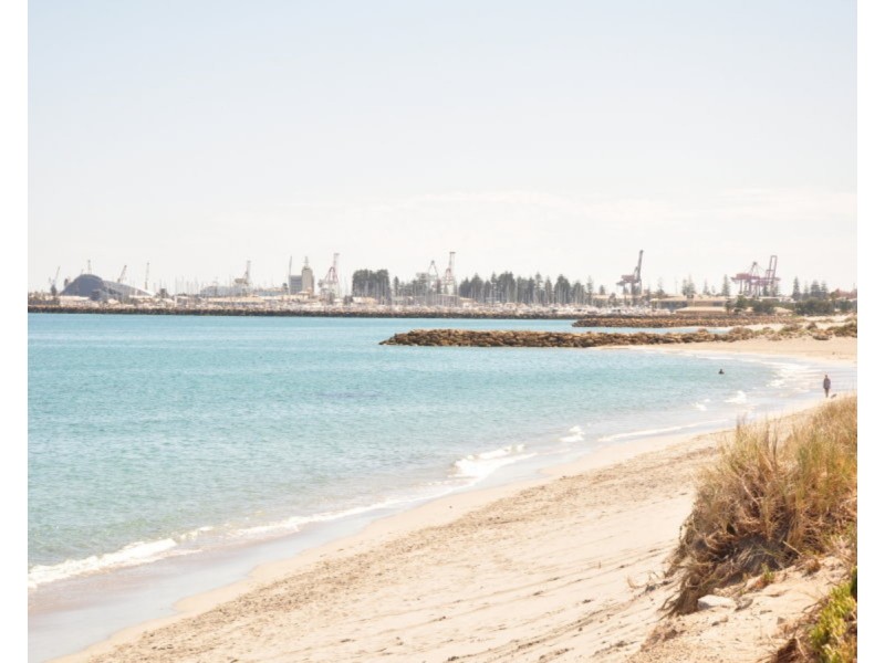 25/52 ROLLINSON Road, North Coogee WA 6163