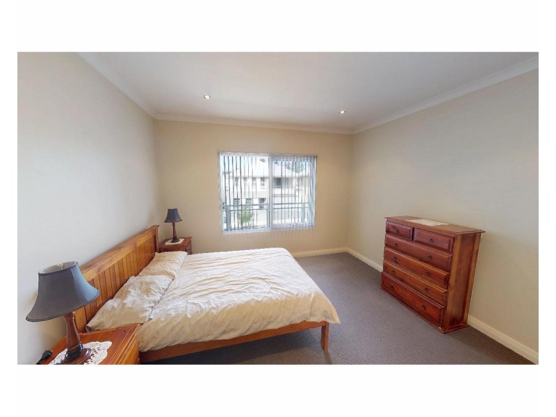 25/52 ROLLINSON Road, North Coogee WA 6163