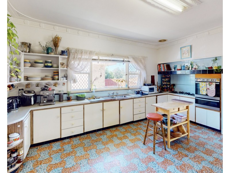 39 Simper Crescent, White Gum Valley WA 6162