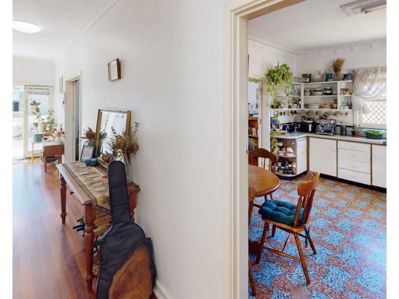39 Simper Crescent, White Gum Valley WA 6162