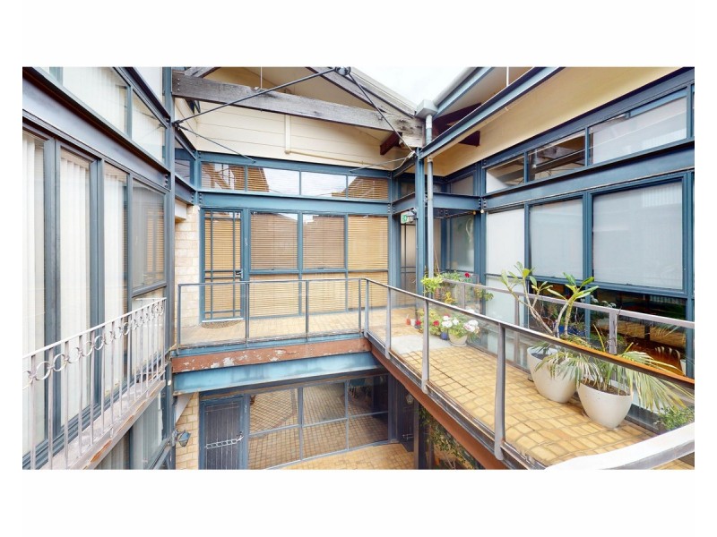 18/13-15 Cantonment Street, Fremantle WA 6160