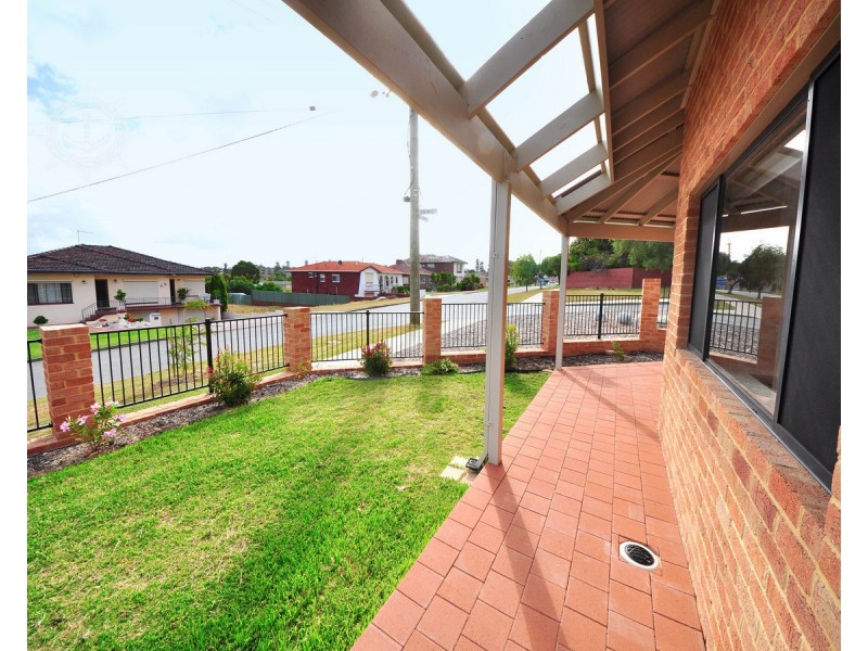 17a Michael Street, Beaconsfield WA 6162