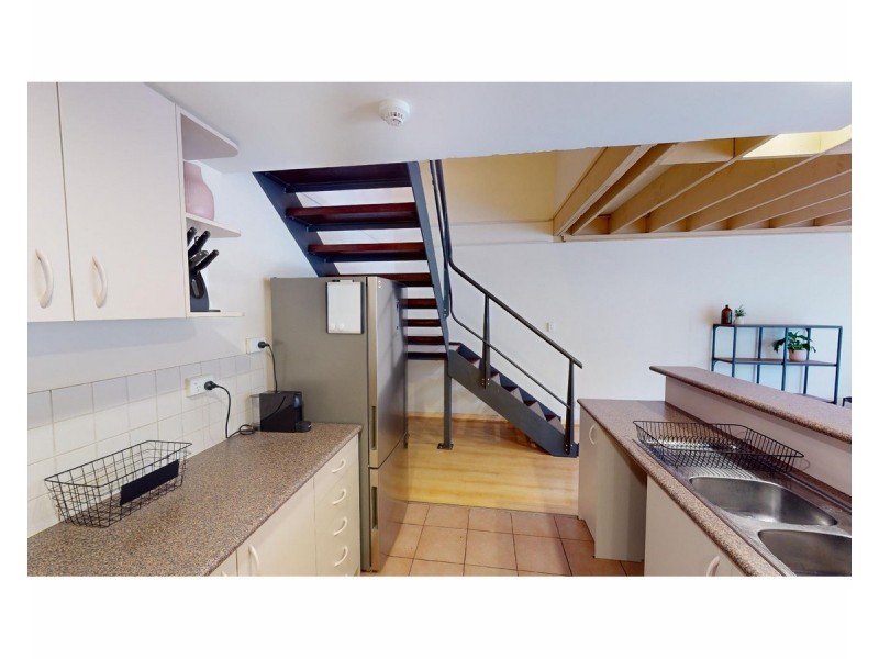 18/13-15 Cantonment Street, Fremantle WA 6160