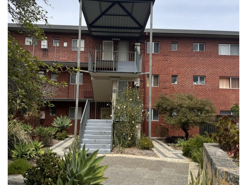 18/22 Benedict Road, Coolbellup WA 6163