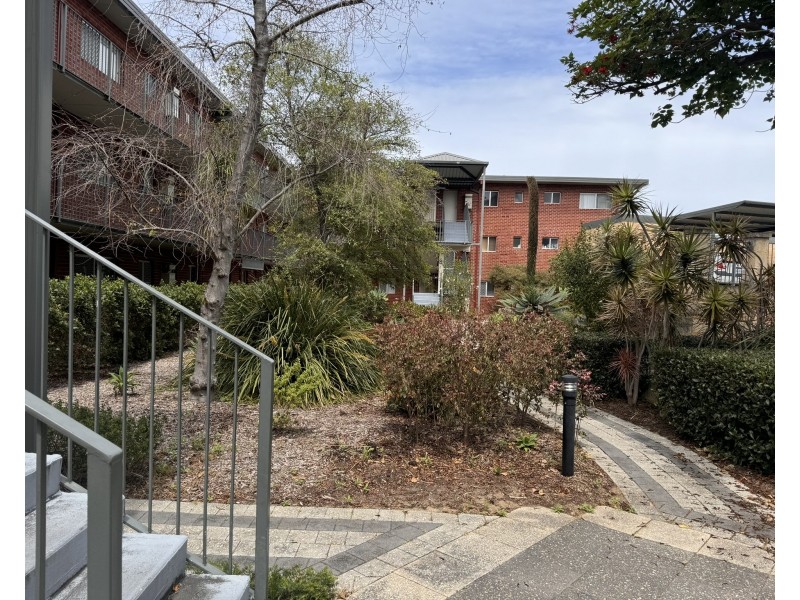 18/22 Benedict Road, Coolbellup WA 6163