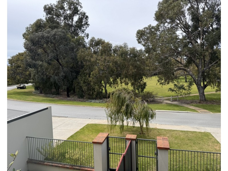 18/22 Benedict Road, Coolbellup WA 6163