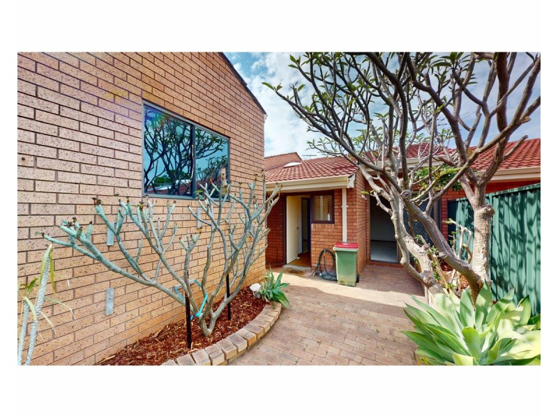 4/182 Holland Street, Fremantle WA 6160
