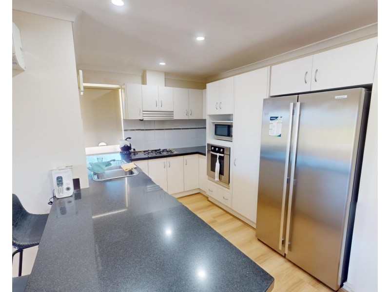 2/19 Geordie Court, Coogee WA 6166