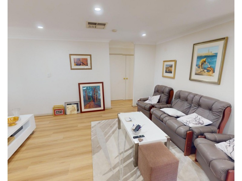2/19 Geordie Court, Coogee WA 6166