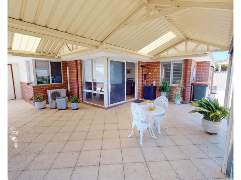 2/19 Geordie Court, Coogee WA 6166