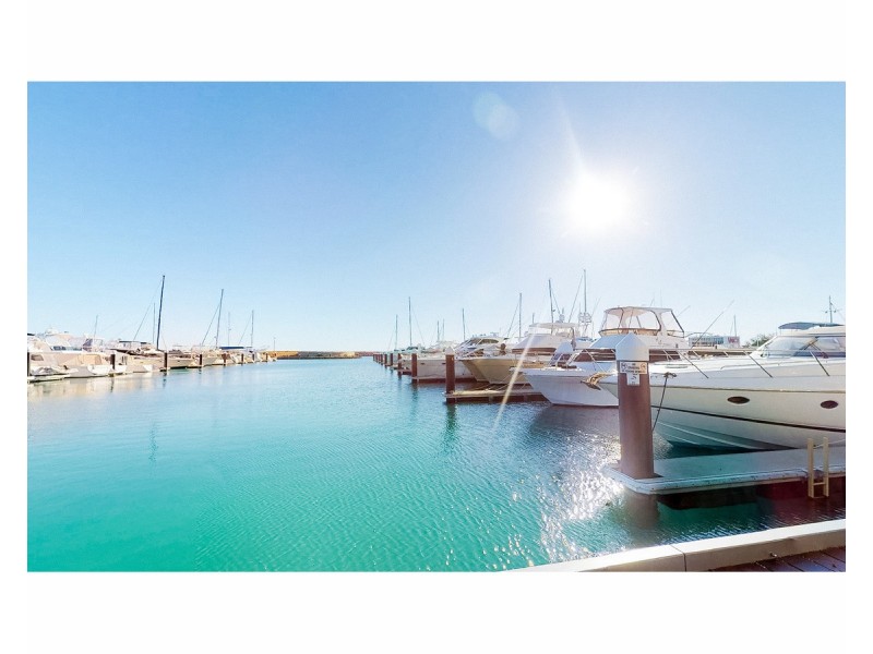 2/19 Geordie Court, Coogee WA 6166