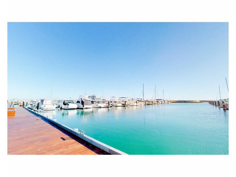 2/19 Geordie Court, Coogee WA 6166