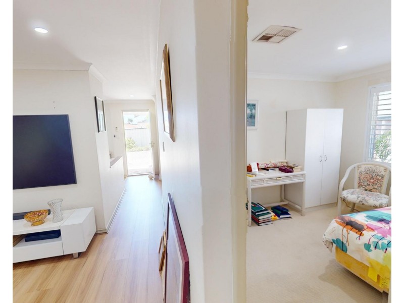 2/19 Geordie Court, Coogee WA 6166