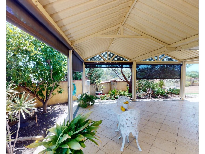 2/19 Geordie Court, Coogee WA 6166