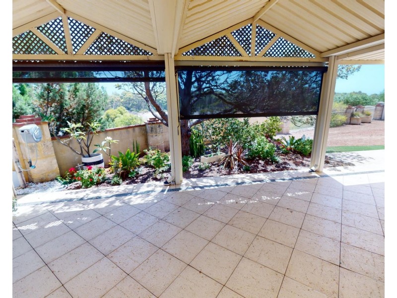 2/19 Geordie Court, Coogee WA 6166