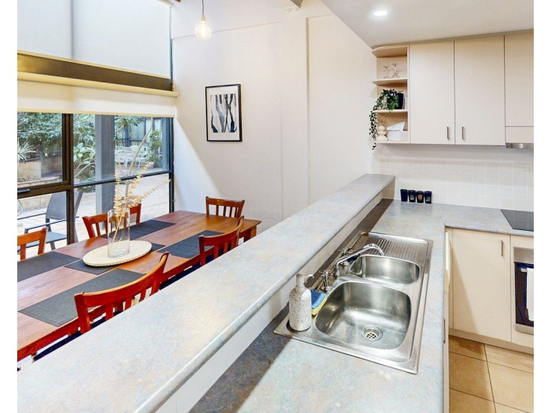 25/13-15 Cantonment Street, Fremantle WA 6160