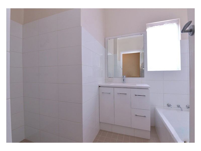 10b Woodley Crescent, Melville WA 6156