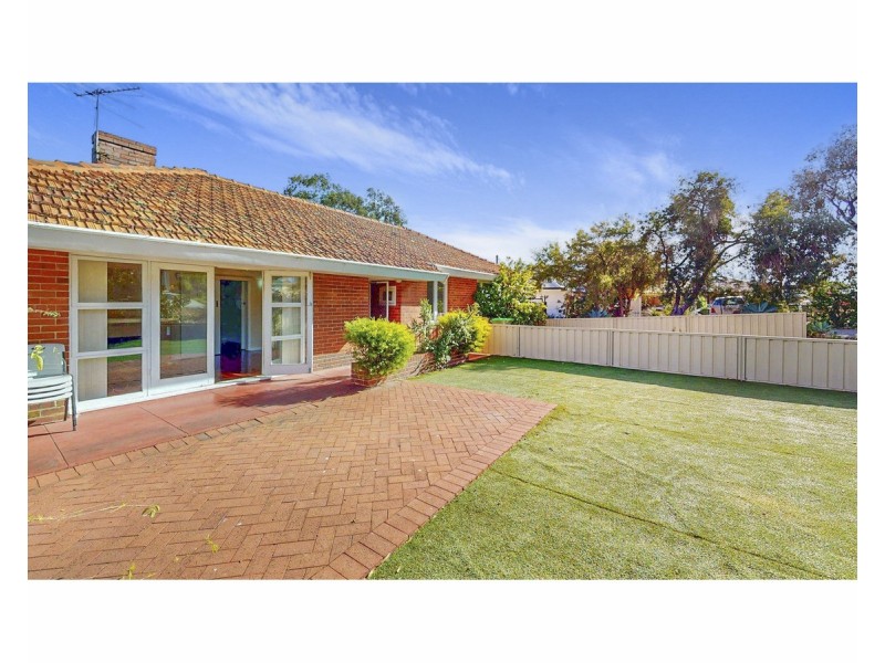 10b Woodley Crescent, Melville WA 6156