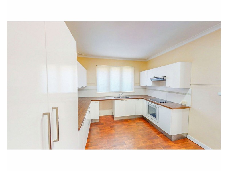 10b Woodley Crescent, Melville WA 6156